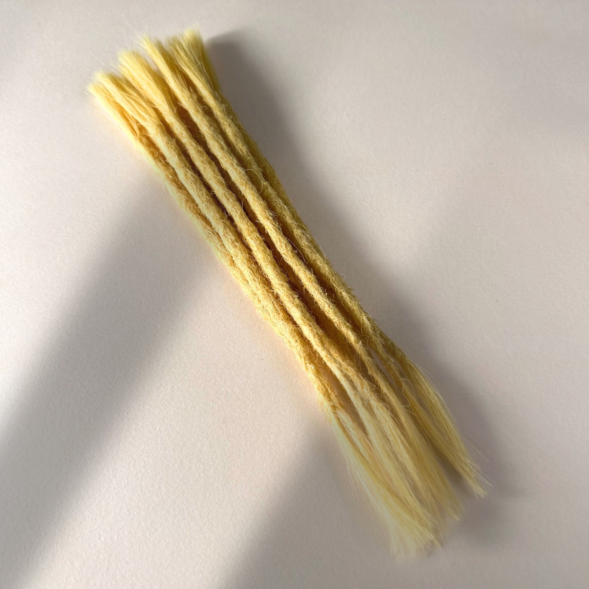 Straight Locs | Yellow Ochre Y01 | Open Ends