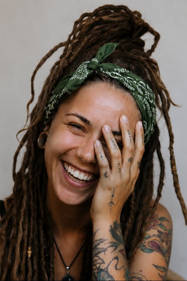 Model with Spicy Cinnamon Brown Straight Locs